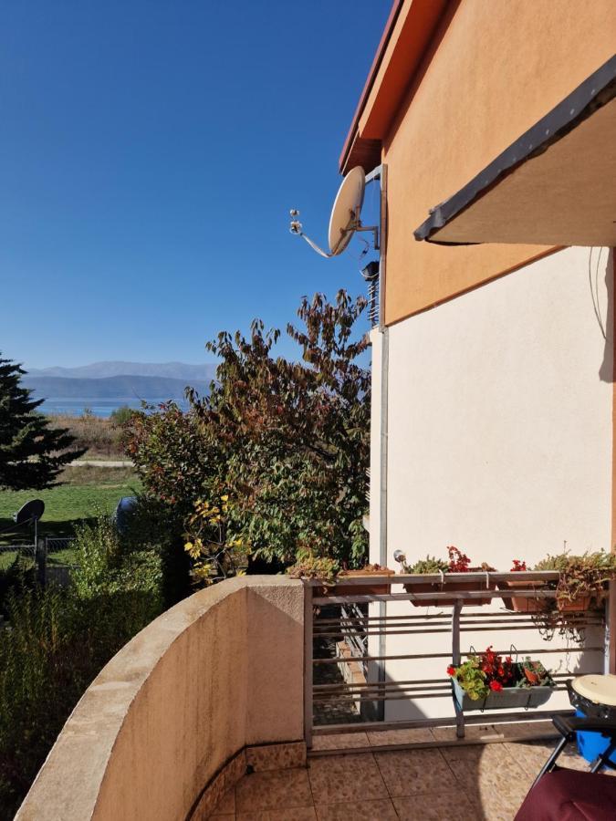 Villa Altiparmak Resen Екстериор снимка